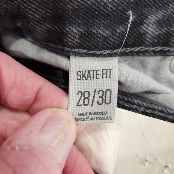 NWT BDG Urban Outfitters Jeans Mens 28/30 Black Stone Wash Skate Fit Whiskering - Picture 8 of 15